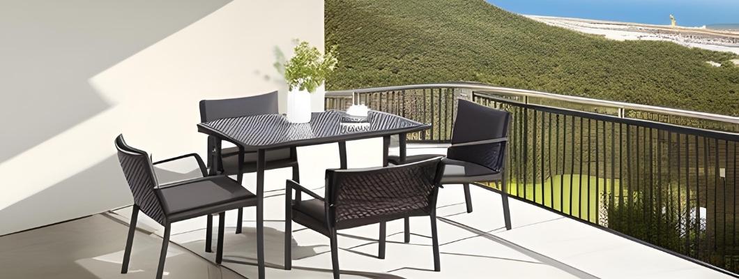 How Many Persons Should the Balcony Table Chair Set Have?